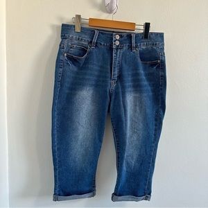 Jane  Jeans Mid Rise Blue Capris